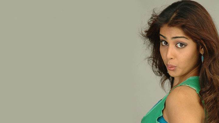 Genelia D’souza Side Pose In Green Top